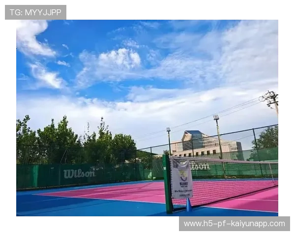 网球俱乐部推动基层场馆冬训保障与器材维护，网球训练室
